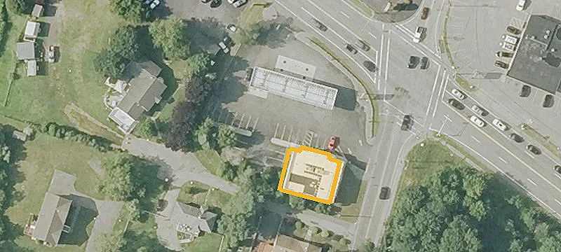 1693 Grand Army Hwy
