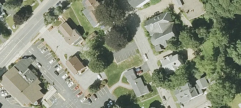 2 Linden St