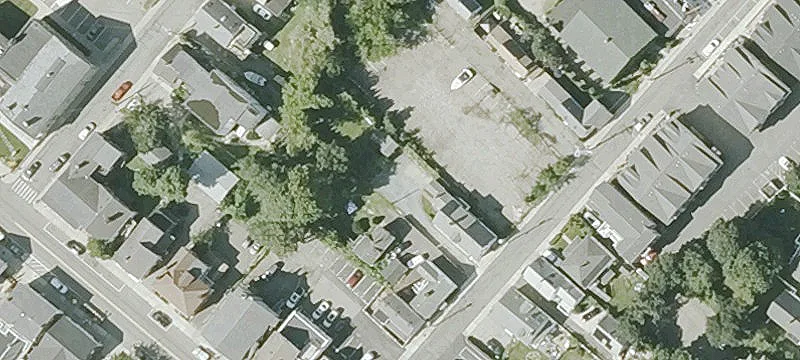 14 Howland St