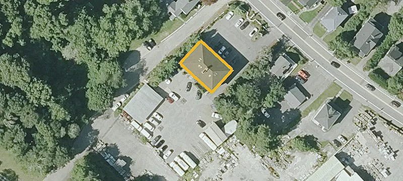 82 Main St