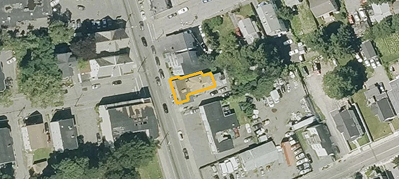 728 Main St