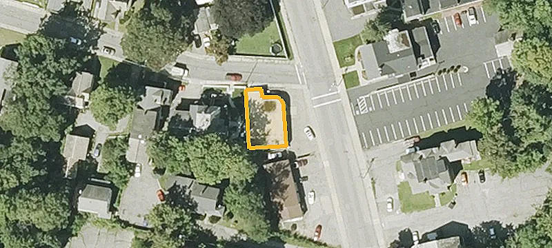 121 Hamilton St