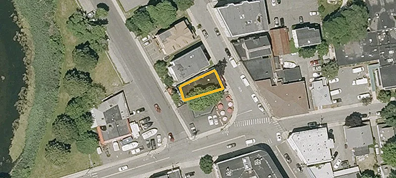 465 Shirley St