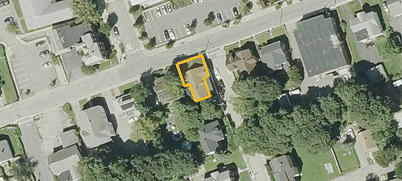 22 Negus St