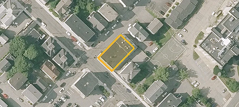 123 University Ave