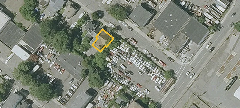 52 Robin St
