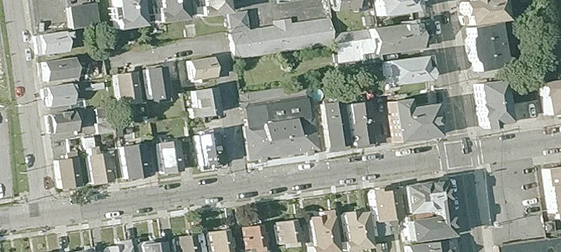 327-329 Coffin Ave