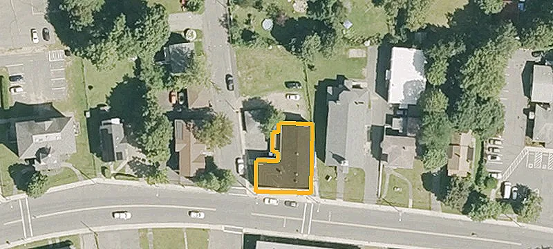 2282 Main St