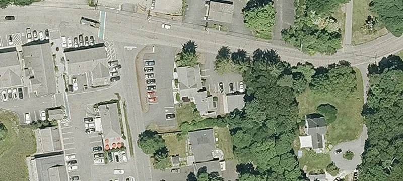 53 Railroad Ave