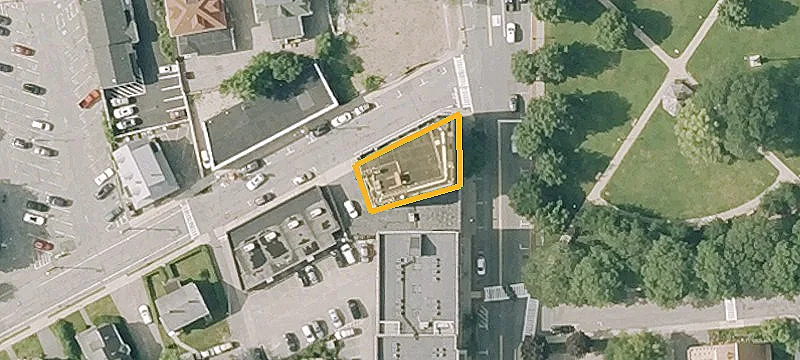 11 Main St