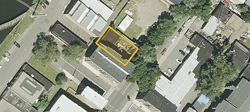 389-391 Main St