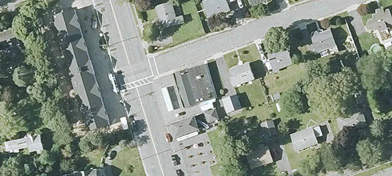 30 Brock Ave