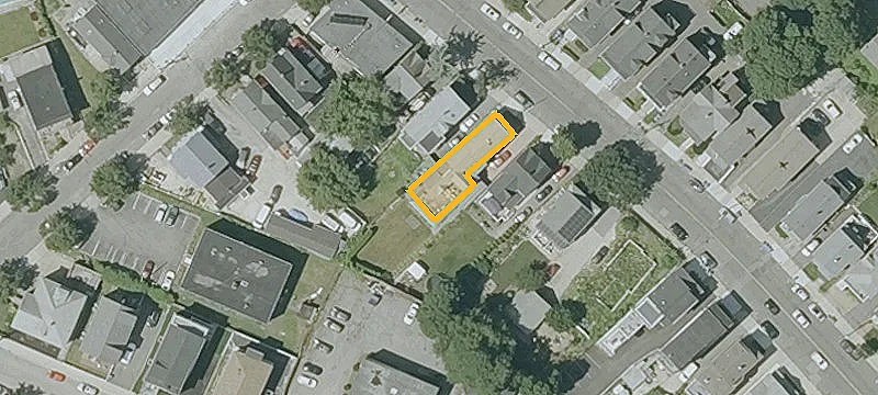 571 Main St