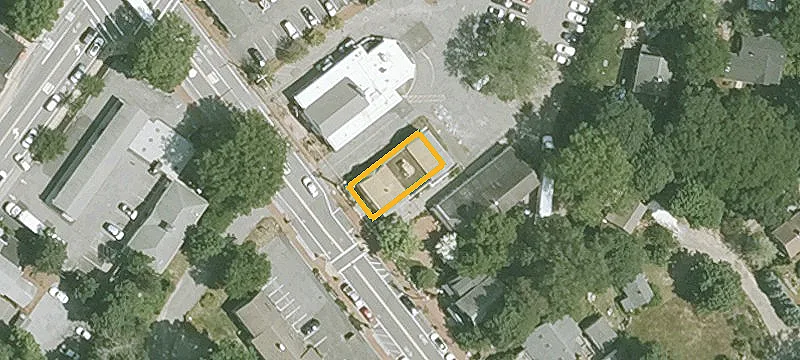 42 Main St