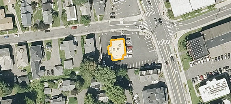 132 King St