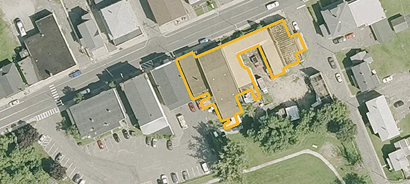 2047 Main St
