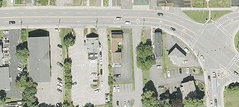 1077 Main St
