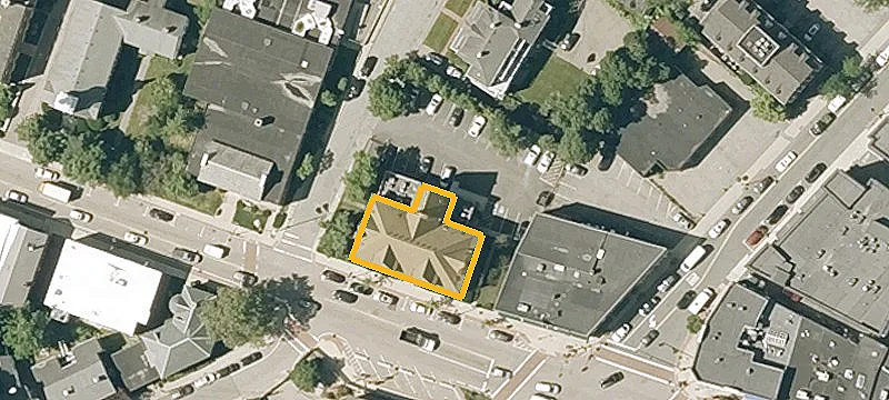 601 High St