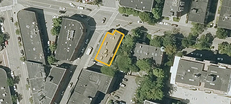 21 Longwood Ave