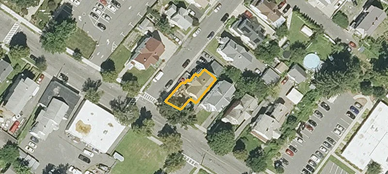 555 Main St