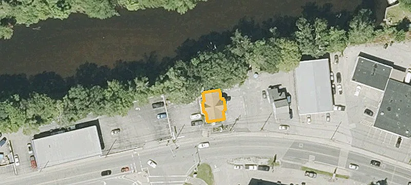 371 Main St
