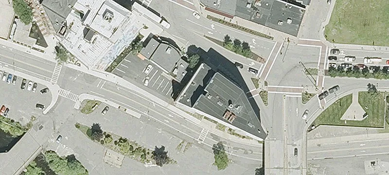 298-300 Main St