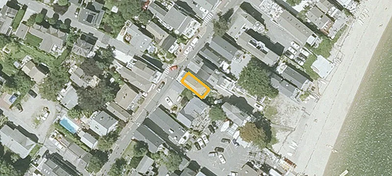 137 Commercial St