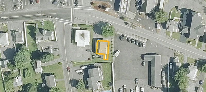 499 Middleboro Ave