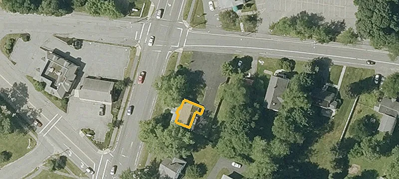 483 Chickering Rd