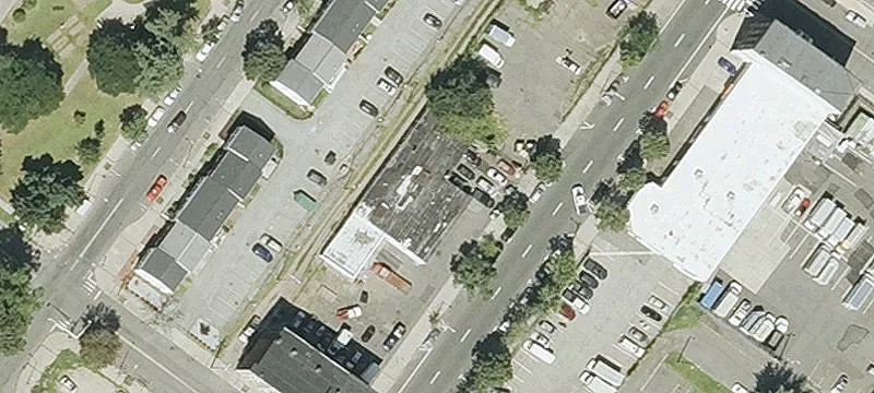 775 High St