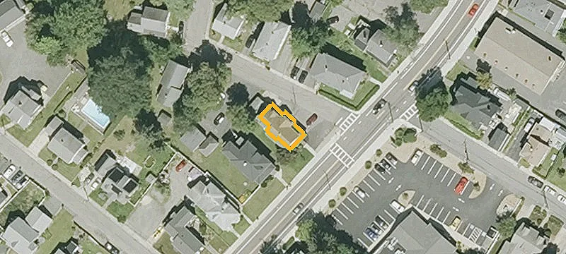 303 Main St