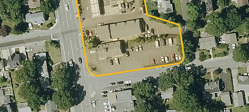 1225 Main St