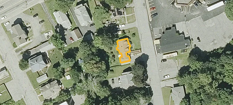10 Cody St