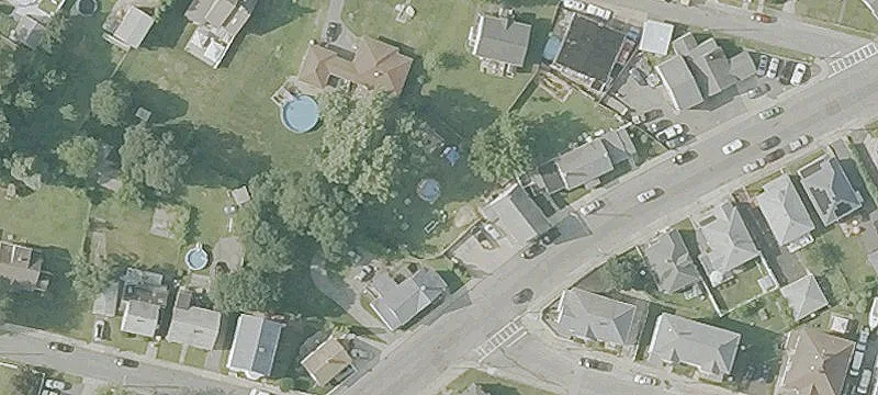 837 Bay St