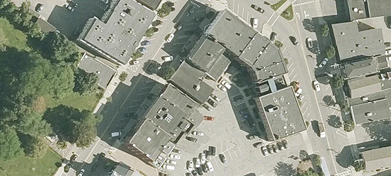 8-10 Main St