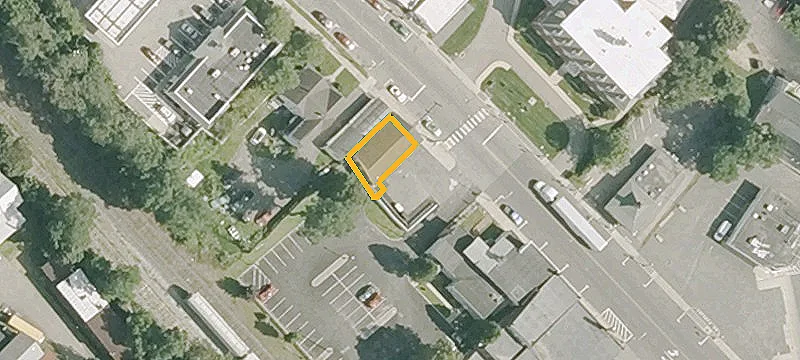 1458 Main St