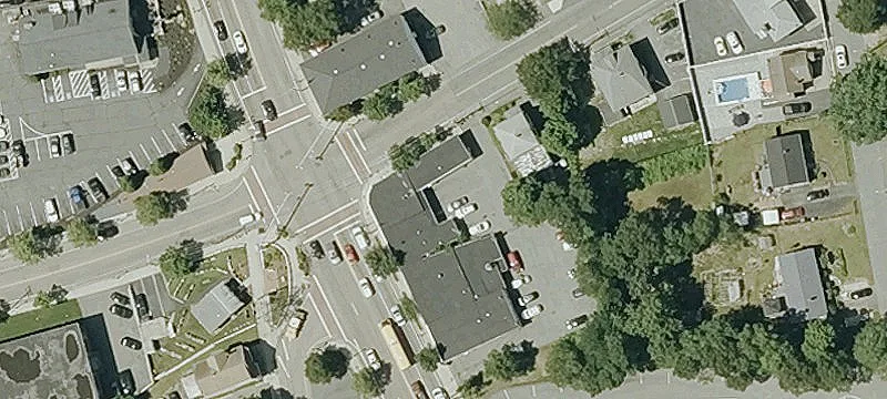 1057 Main St