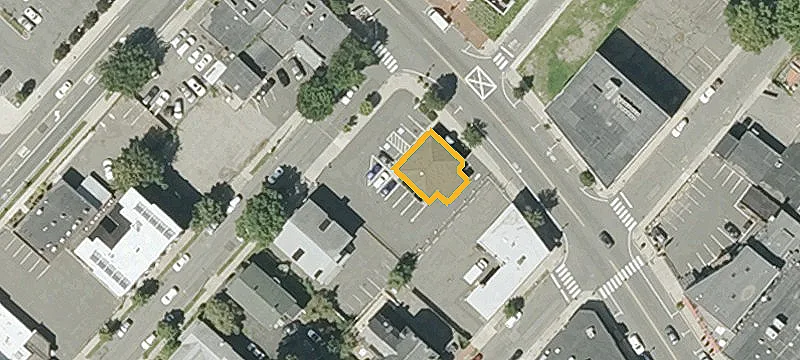 950 Main St