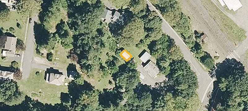 4 Round House Hl Rd