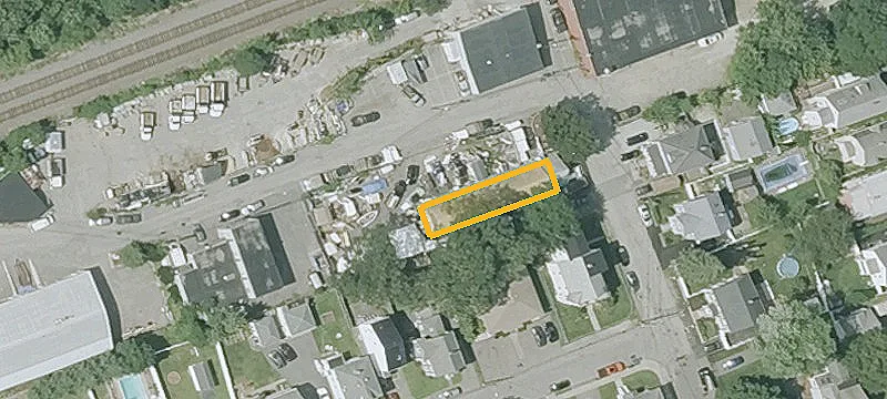 22 Thayer Rd