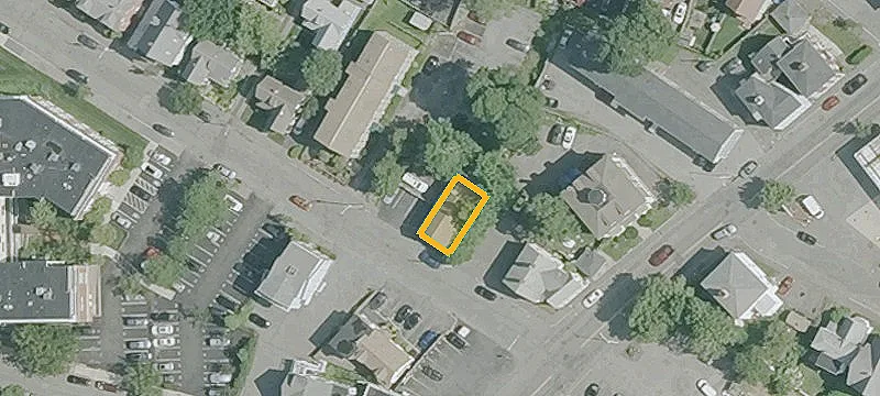 3 Edwards St