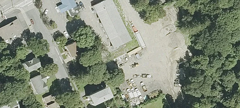 2 Andrews Ave