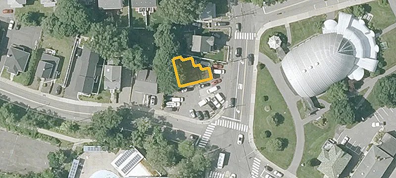 99 Newton St