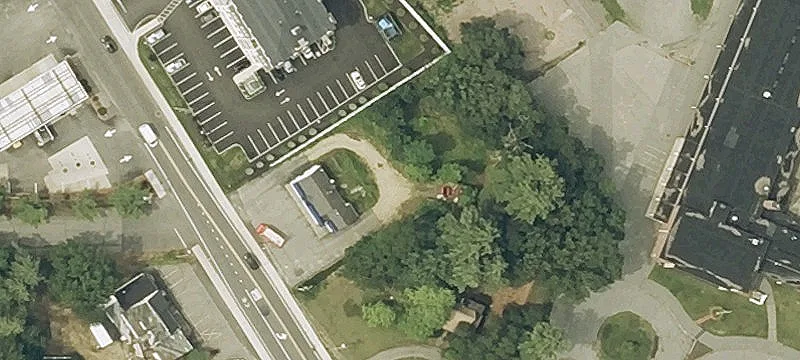 2254 Main St
