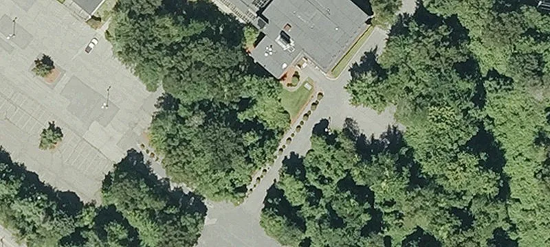 100 Locke Dr