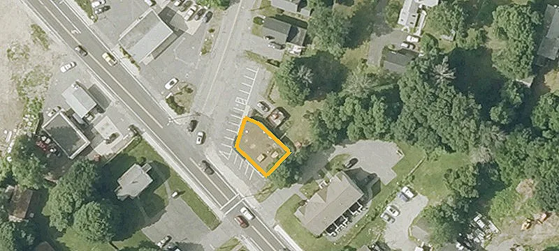 1060 Main St