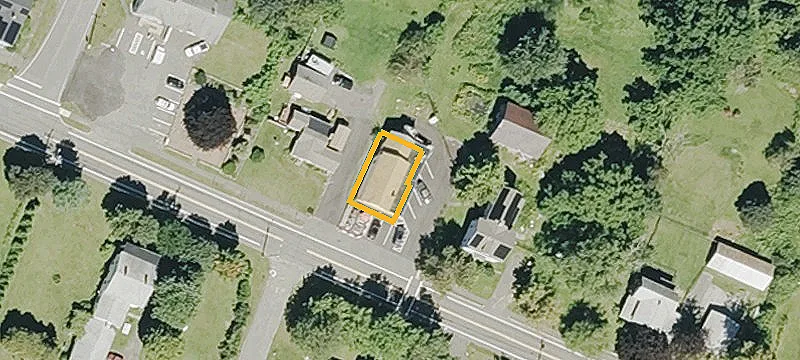 98 Main St