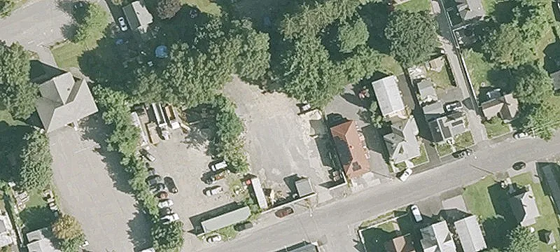 90 Lawrence St
