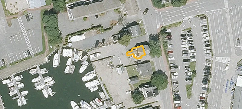137 Pleasant St