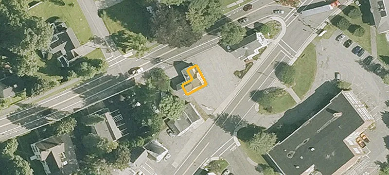 6 Maple Ave
